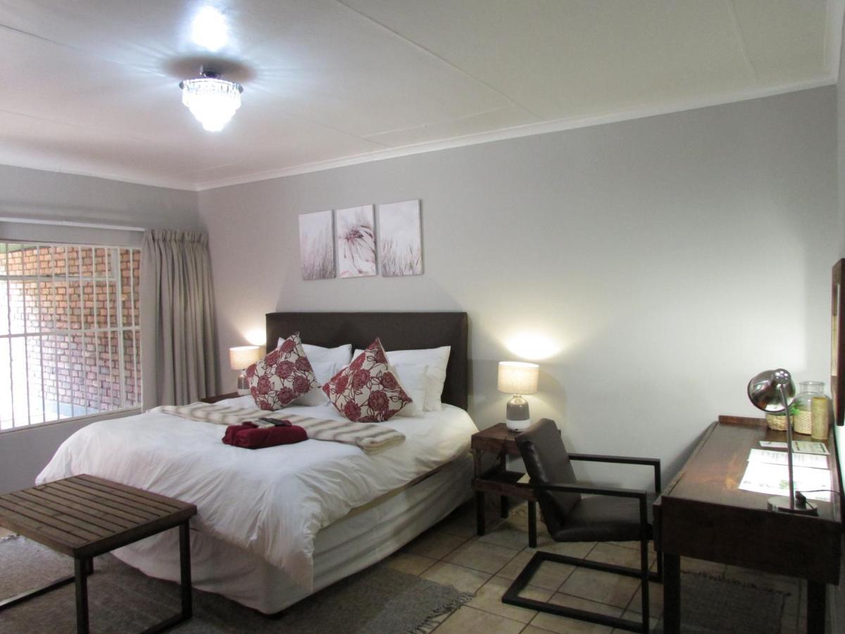 The Ultimate Lodge Louis Trichardt Esterno foto