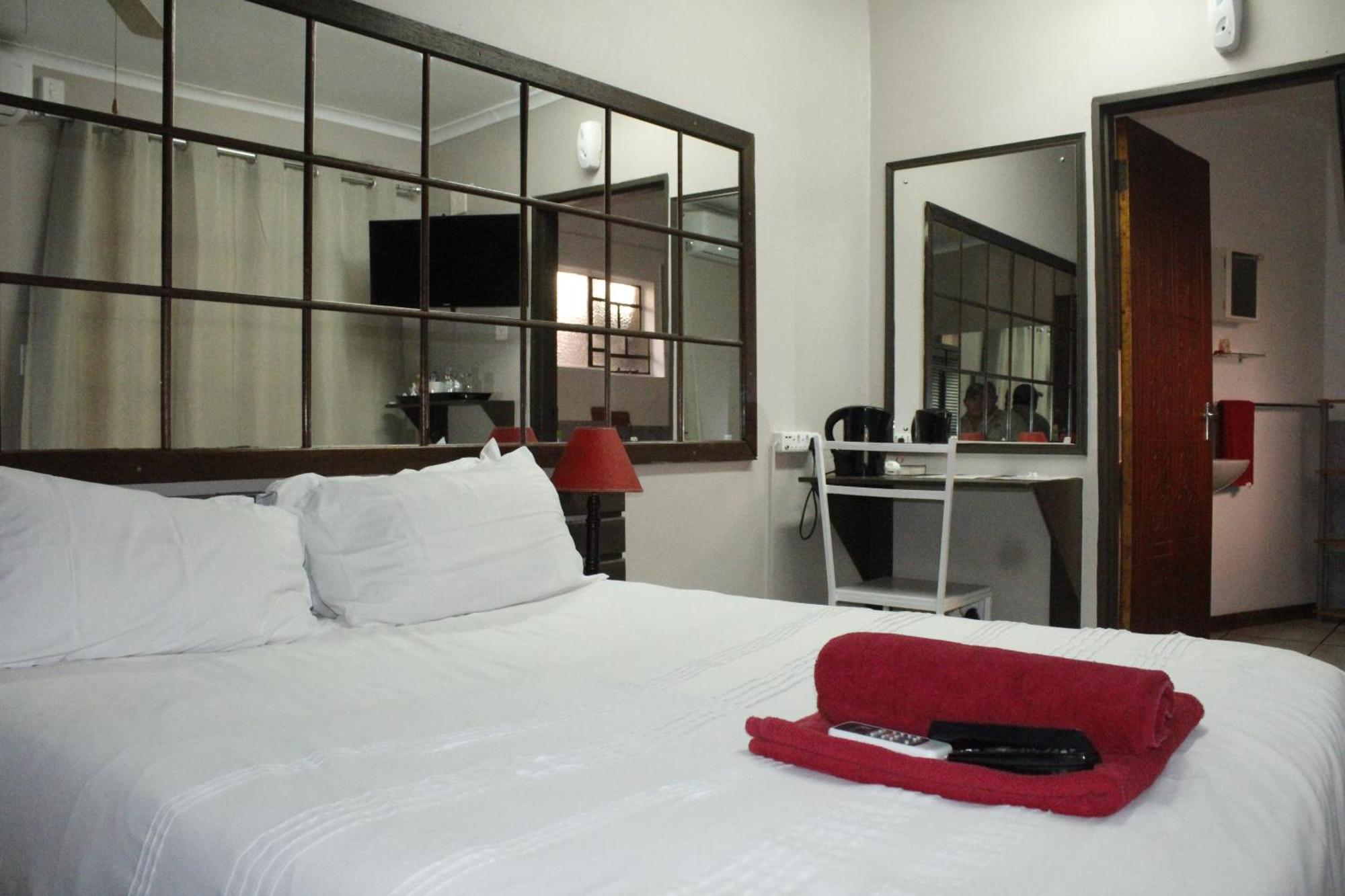The Ultimate Lodge Louis Trichardt Esterno foto